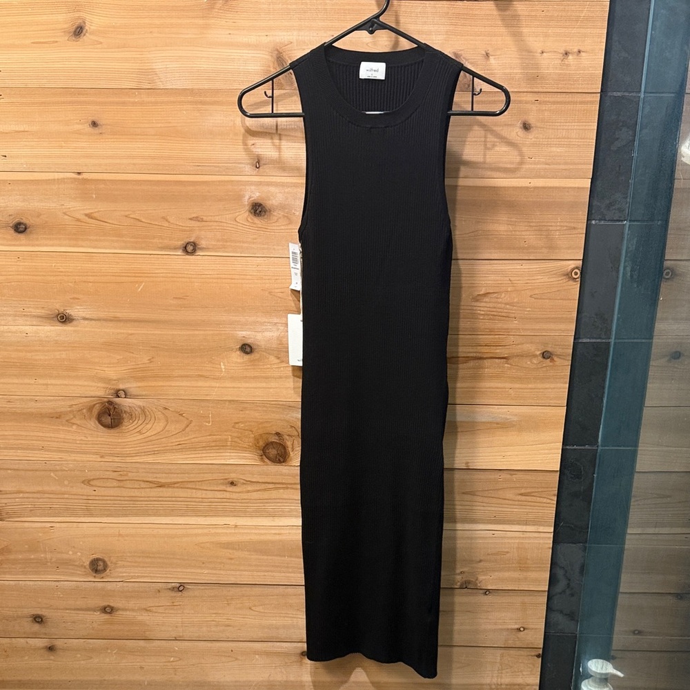 Aritzia Wilfred Black Ribbed Midi Dress